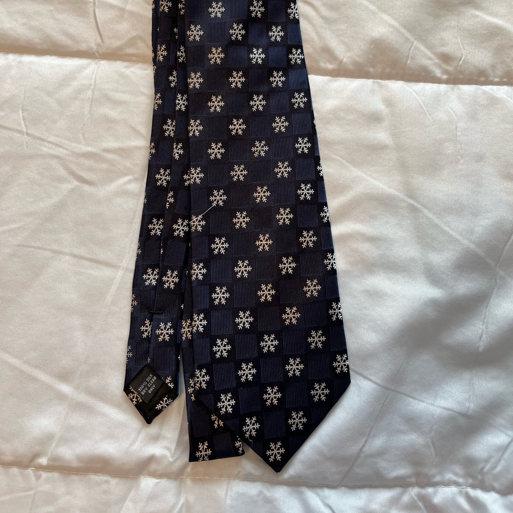 Navy and silver snowflake tie